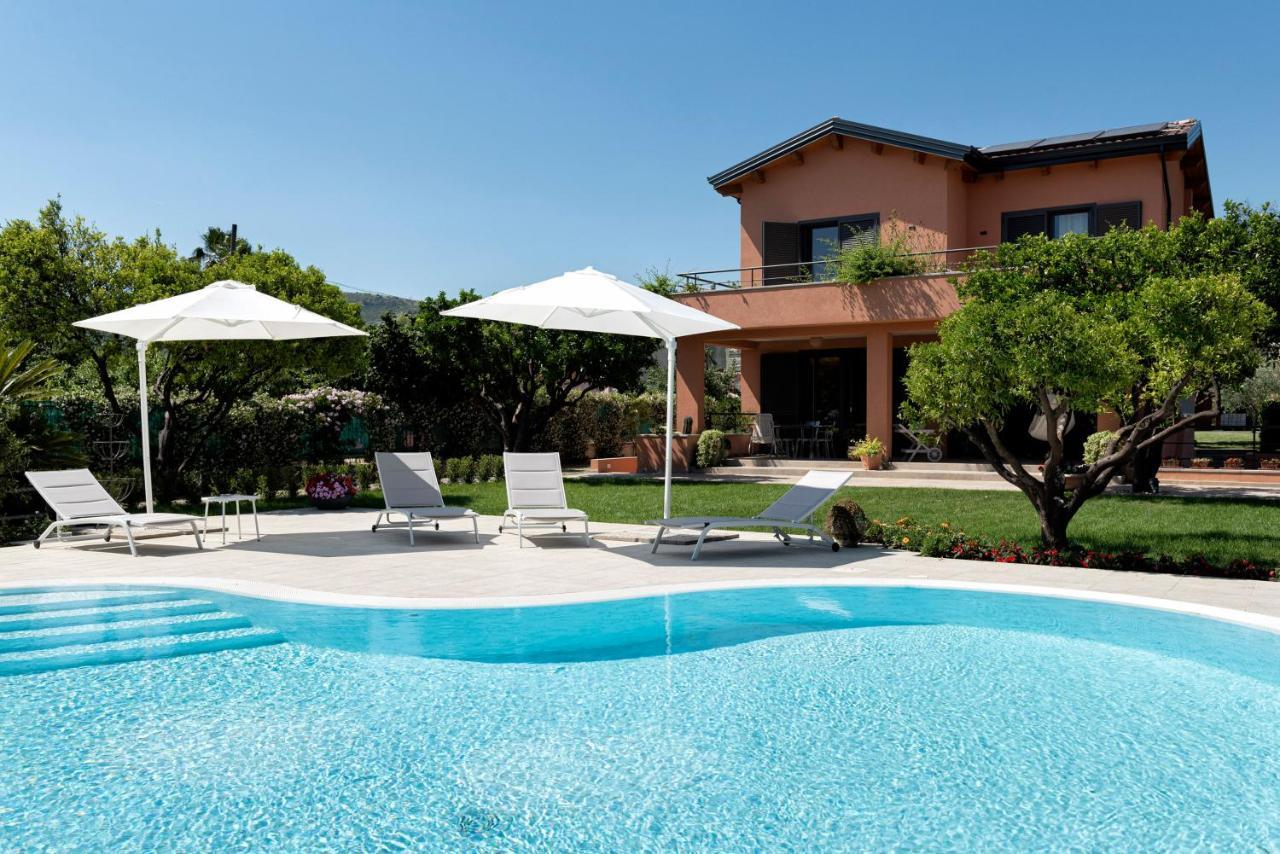 לינה וארוחת בוקר אבולי Le Monachelle Luxury מראה חיצוני תמונה